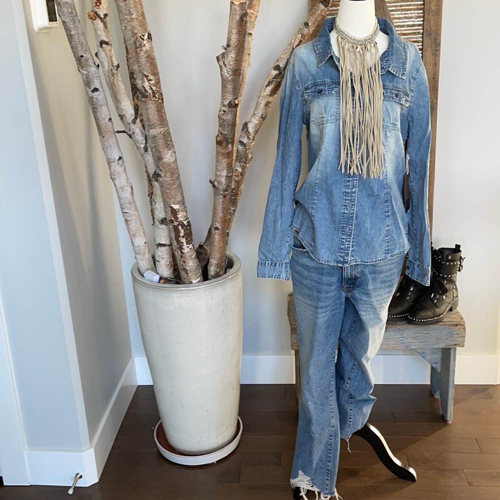 So Sono denim top NWT
